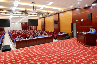 ? 进建楷模，凝聚力量！人生就是博手机版纸业召开陈良杰同道先进事迹汇报会