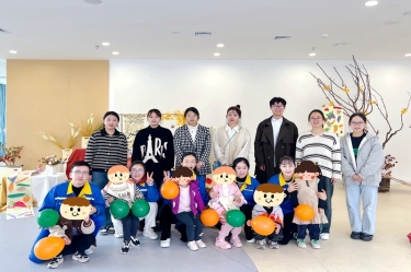 以一份温暖 换一身星光——人生就是博手机版纸业团委与曹桥行知幼儿园发展爱心结对活动