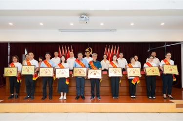 喜报传喜 党建领航 | 人生就是博手机版纸业党委获得多项荣誉